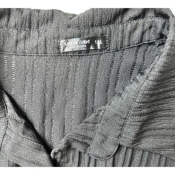 Shein Curve Black Short Crop Top Short Sleeve Blouse Women's  Size 1XL - Picture 7 of 8